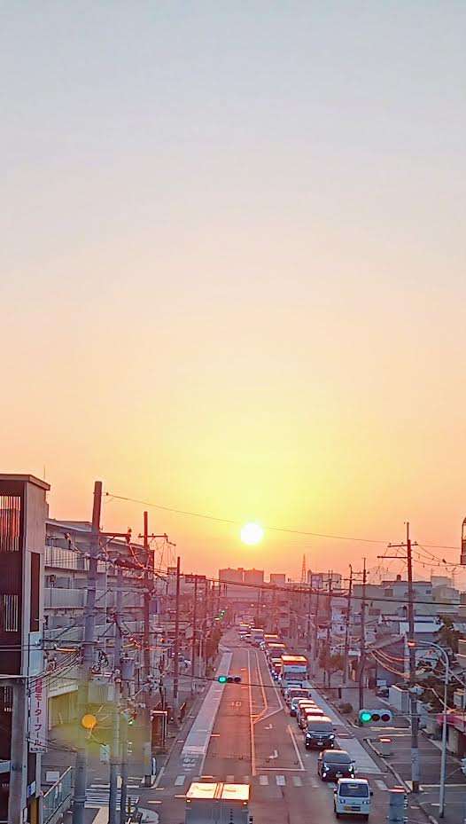 朝、通勤にて綺麗な朝日を撮りました！｜株式会社豊輝ライン